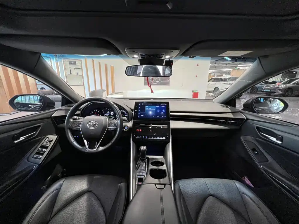 Toyota Avalon 2023 — фото 13
