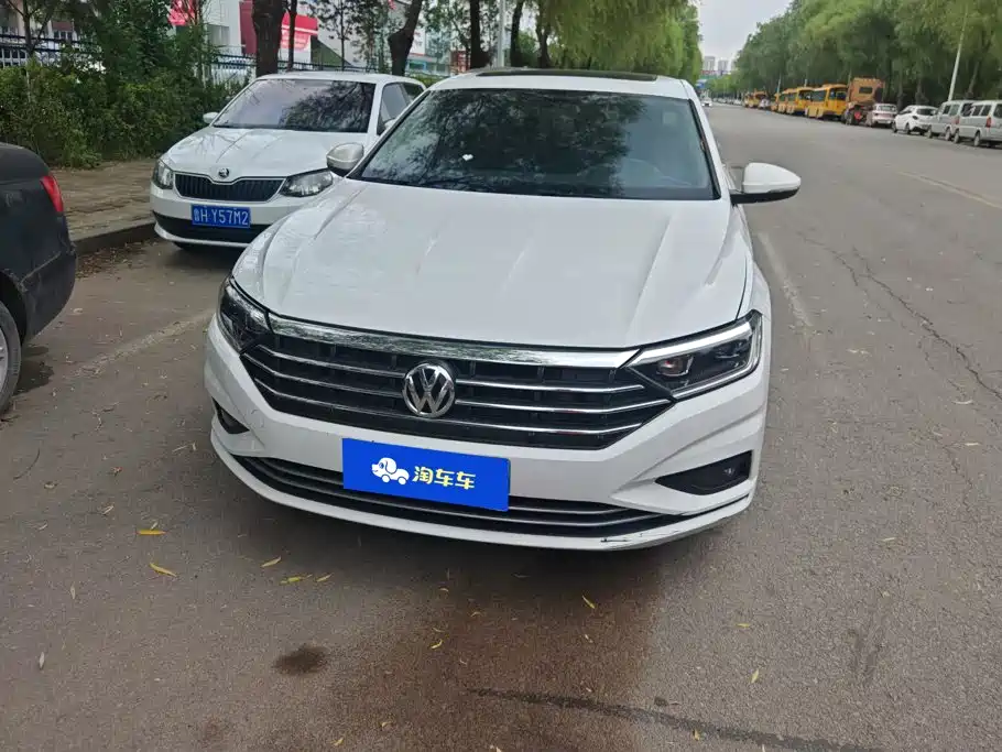 Volkswagen Sagitar 2020