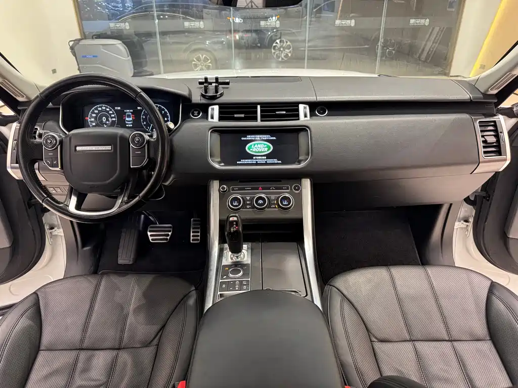 Land Rover Range Rover Sport 2018 — фото 11