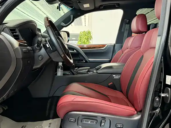 Lexus LX 2019
