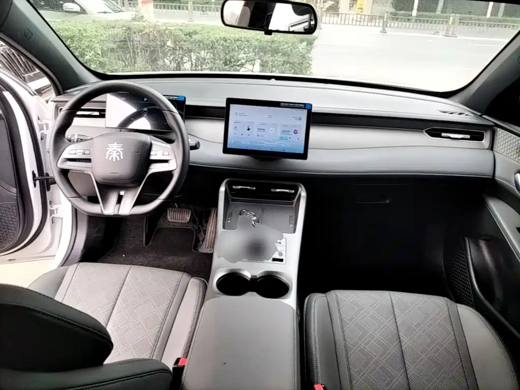 BYD Qin PLUS 2025 — фото 10