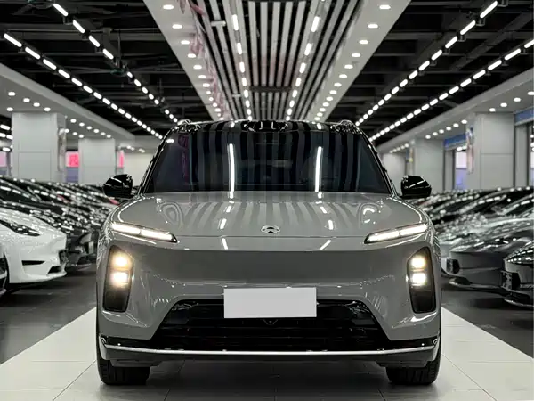 NIO ES6 2025