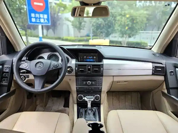 Mercedes-Benz GLK-Class 2012