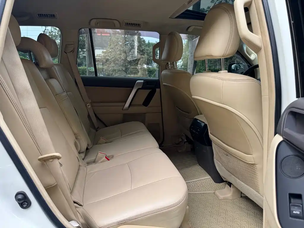 Toyota Prado 2016 — фото 15