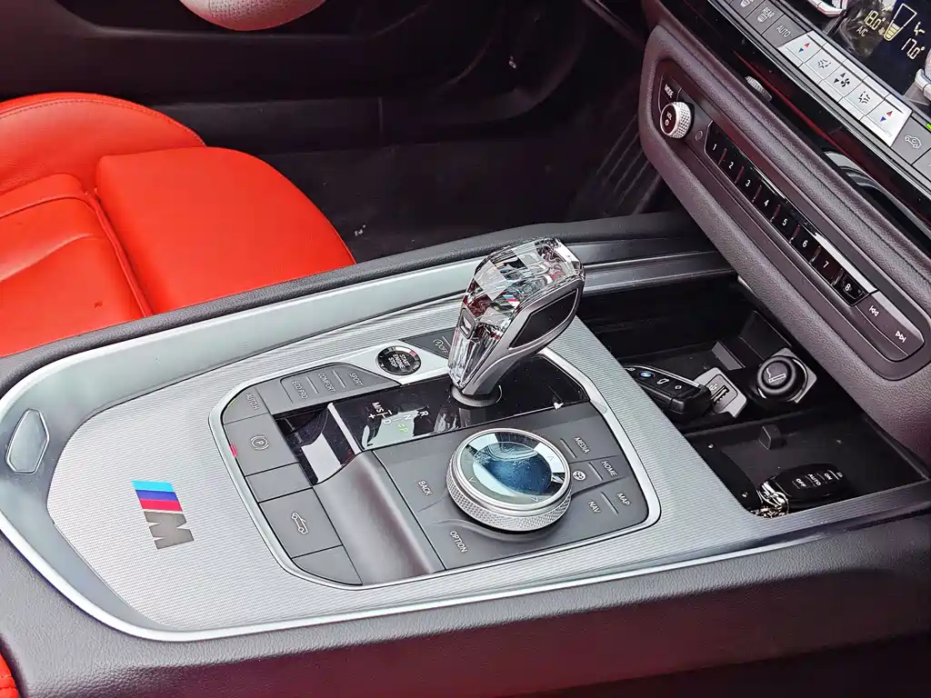 BMW Z4 2022 — фото 12