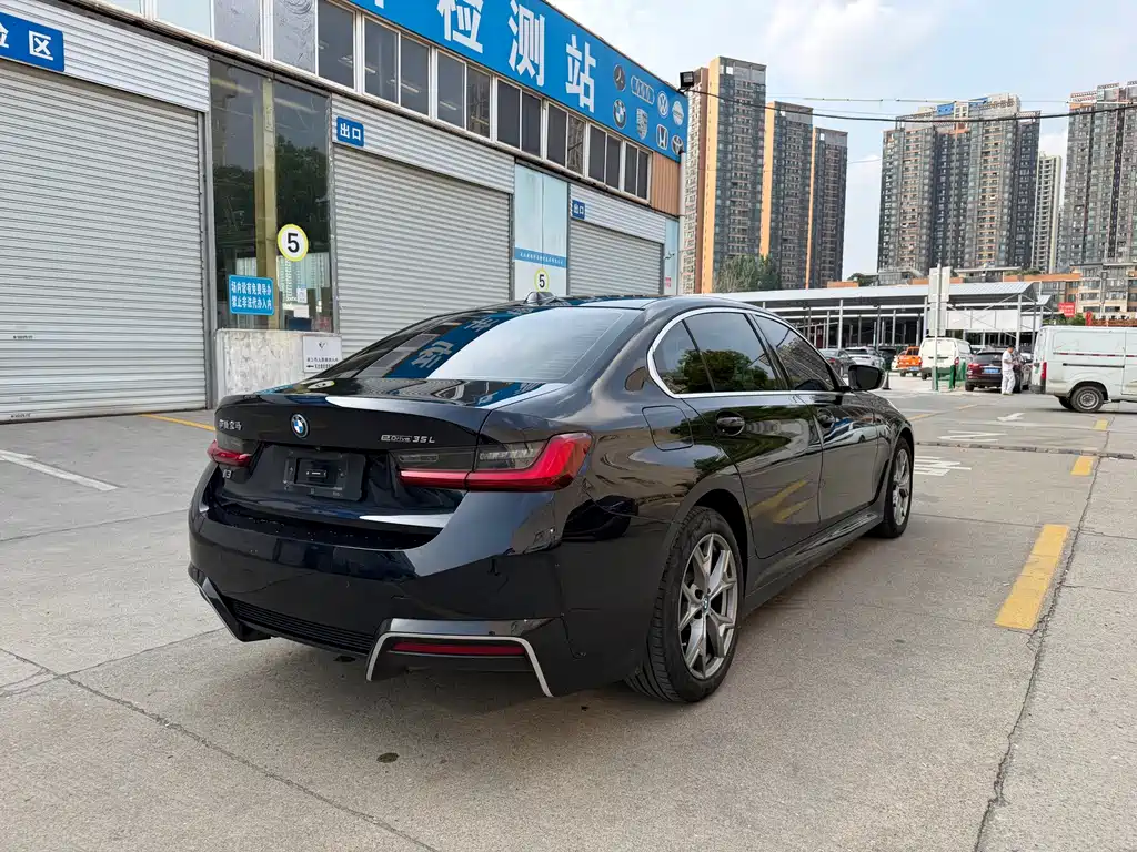 BMW i3 2024 — фото 15