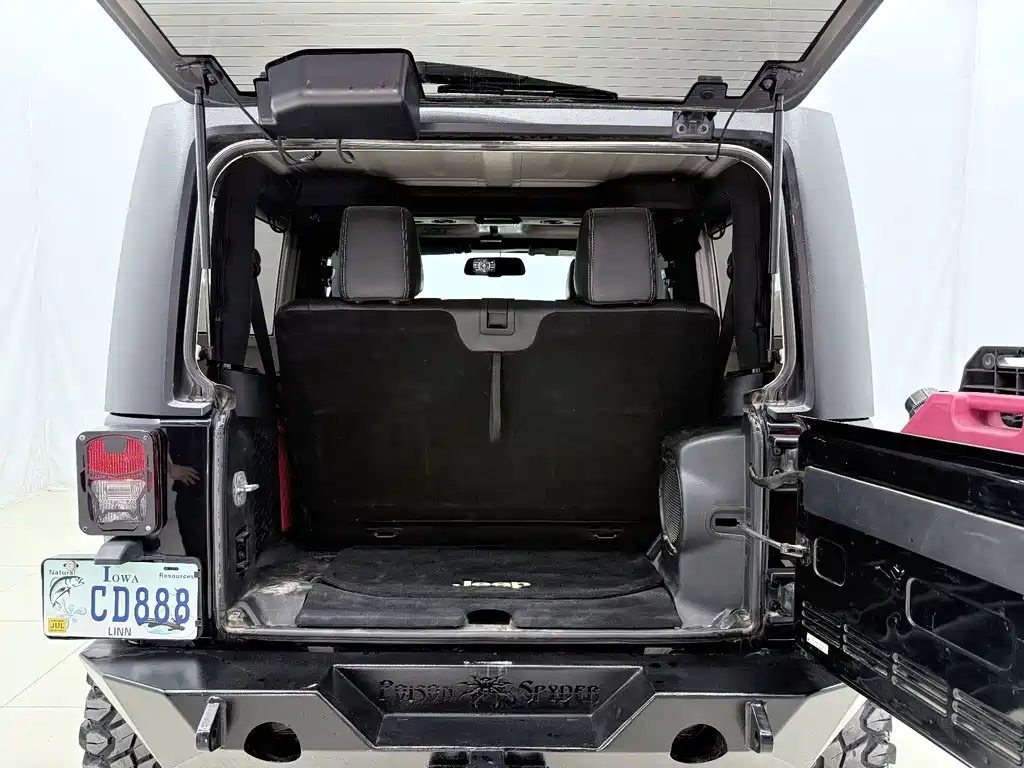 Jeep Wrangler 2014 — фото 15