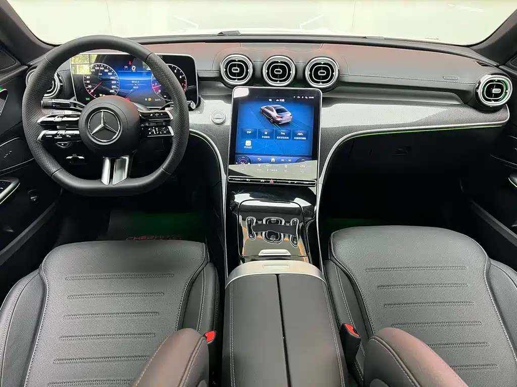 Mercedes-Benz C-Class 2025 — фото 12