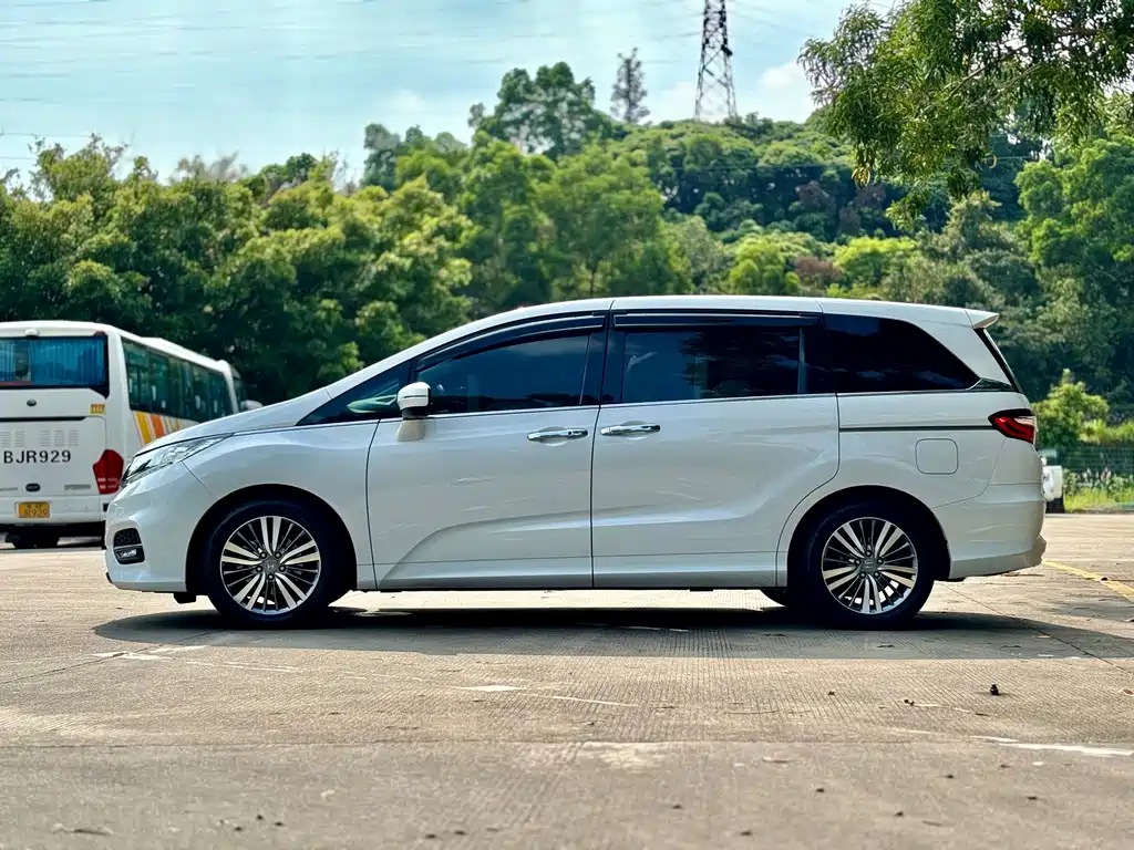 Honda Odyssey 2019 — фото 14