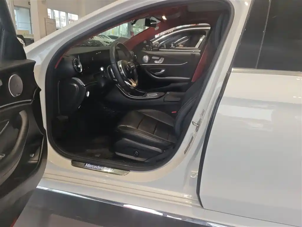 Mercedes-Benz E-Class 2020 — фото 13