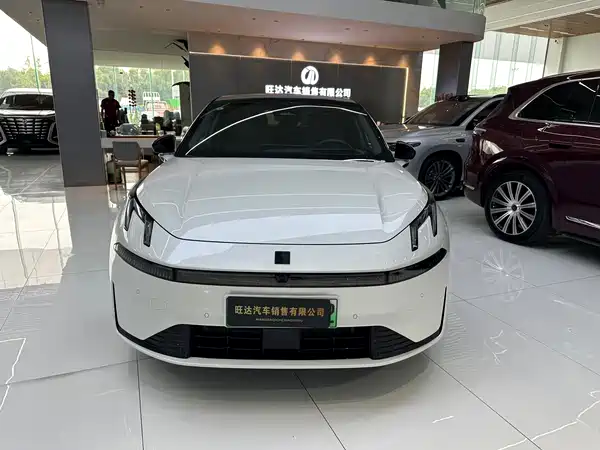 Lynk & Co 07 EM-P 2025