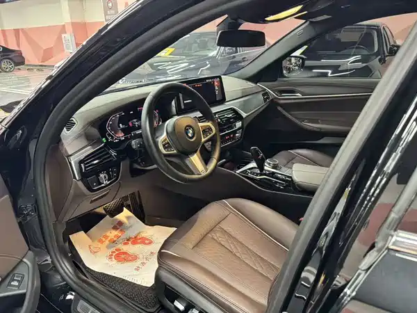 BMW 5 Series 2021
