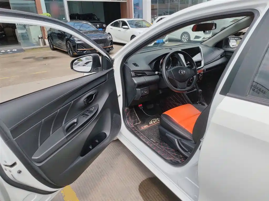 Toyota Yaris L 2019 — фото 16