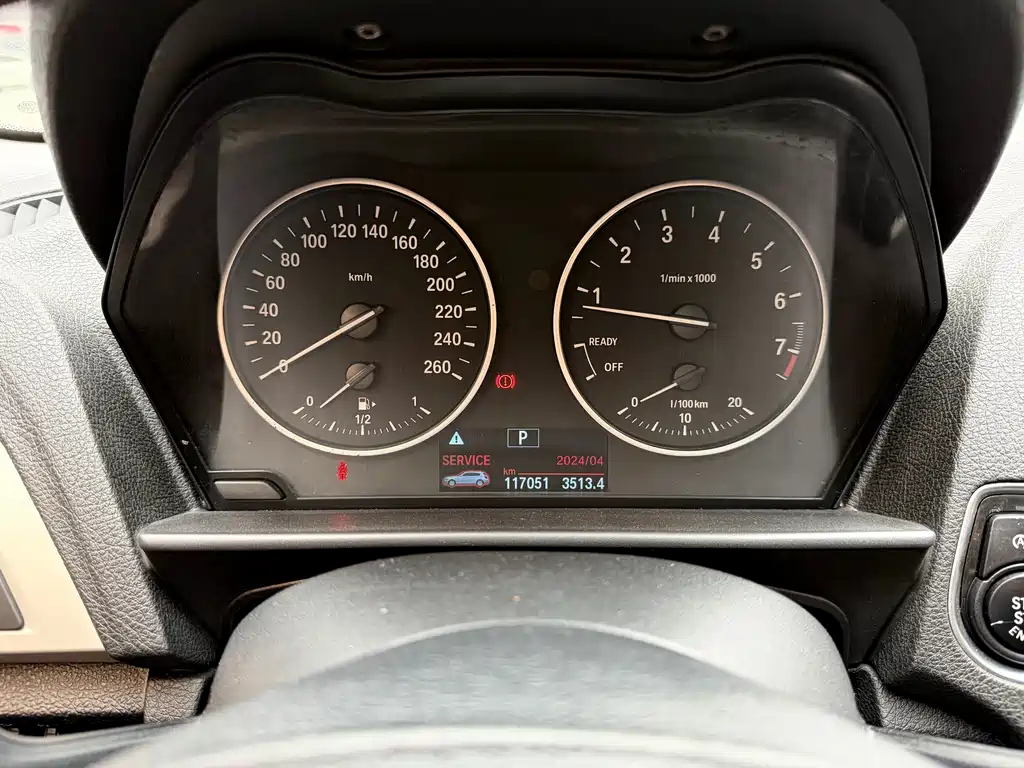 BMW 1 Series 2016 — фото 12