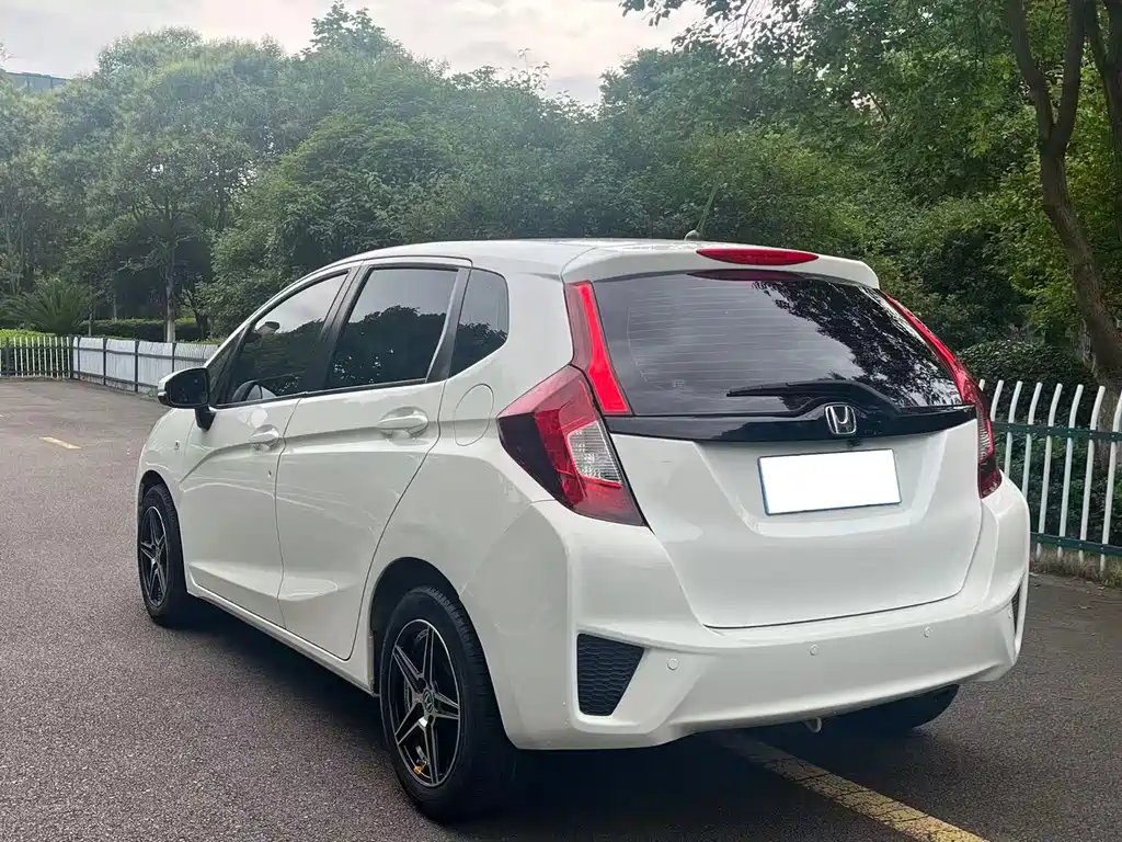 Honda Fit 2017 — фото 9