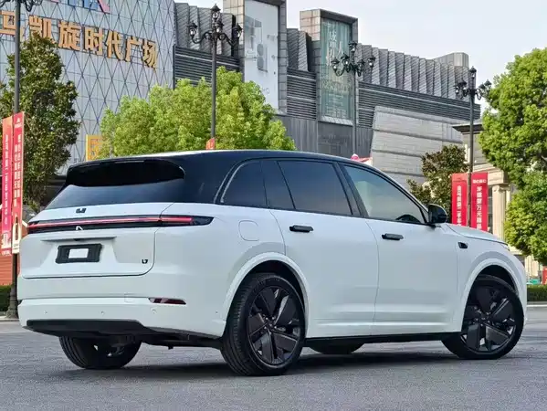 Li Auto L7 2025