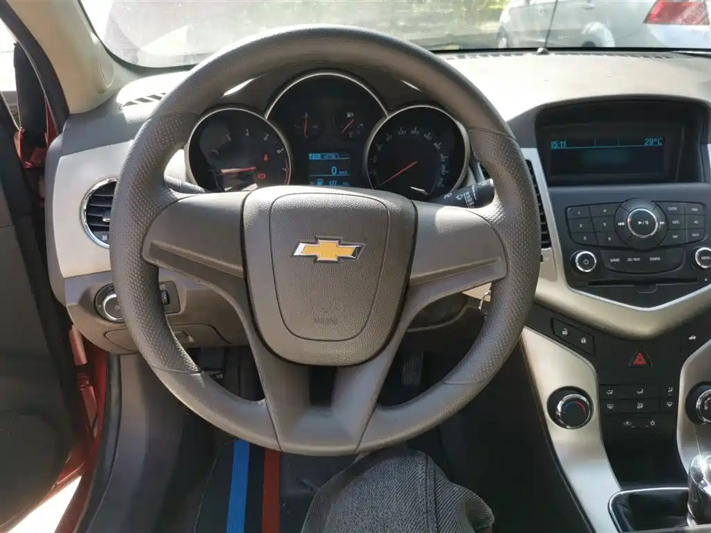 Chevrolet Cruze 2015 — фото 11