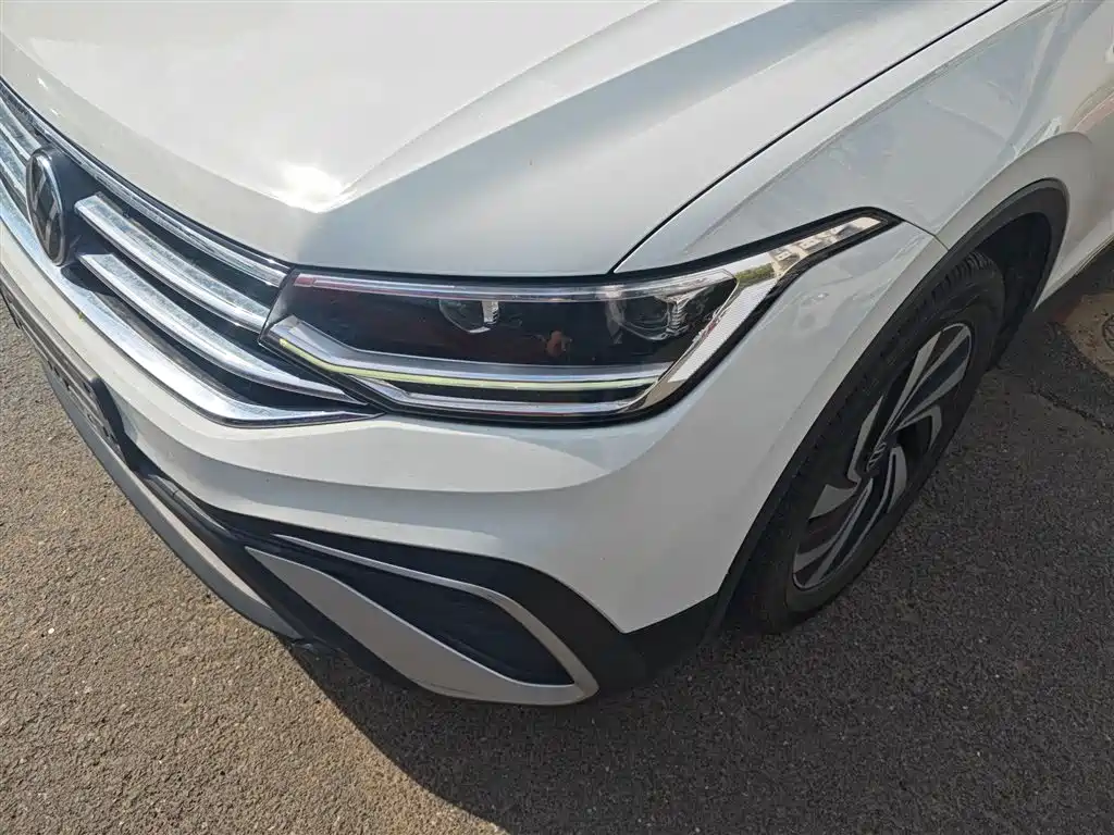 Volkswagen Tiguan L 2023 — фото 18