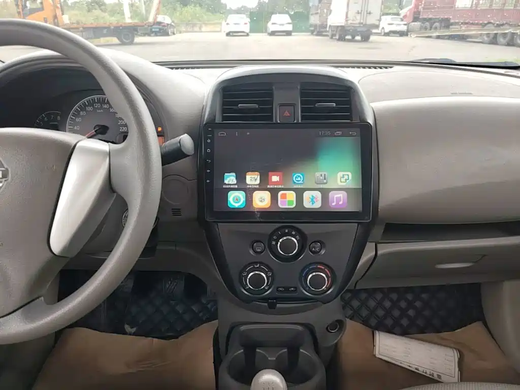 Nissan Sunny 2017 — фото 13
