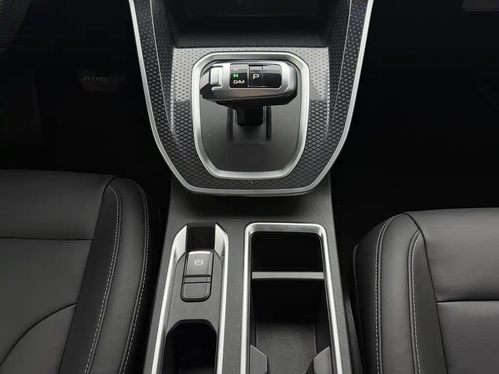 Haval M6 2022 — фото 11