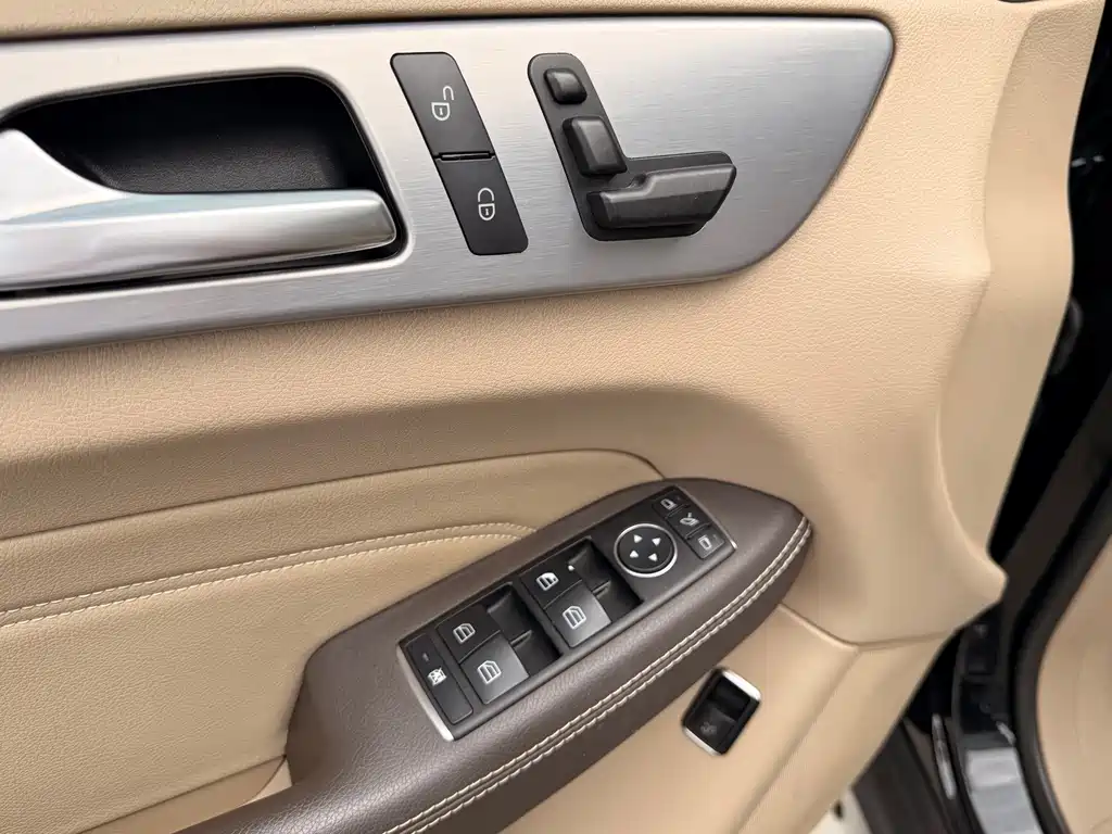 Mercedes-Benz M-Class 2014 — фото 19