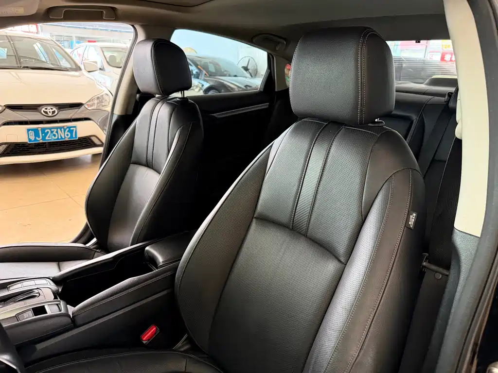Honda Civic 2017 — фото 13