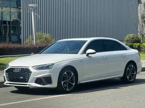 Audi A4L 2020