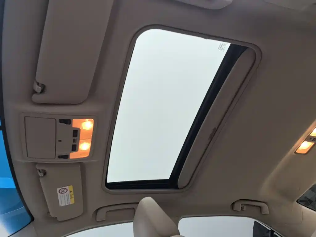 Toyota Camry 2015 — фото 14