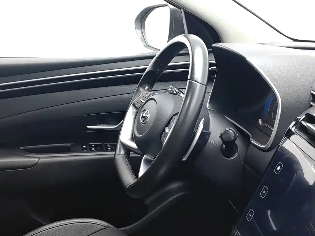 Hyundai Tucson 2023 — фото 22