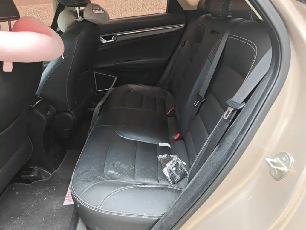 Geely Emgrand GS 2018 — фото 17