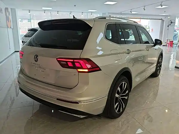 Volkswagen Tiguan L 2021