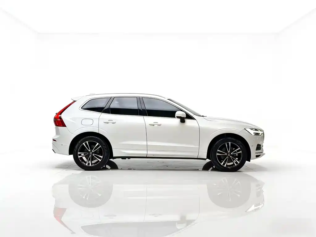 Volvo XC60 2018 — фото 5