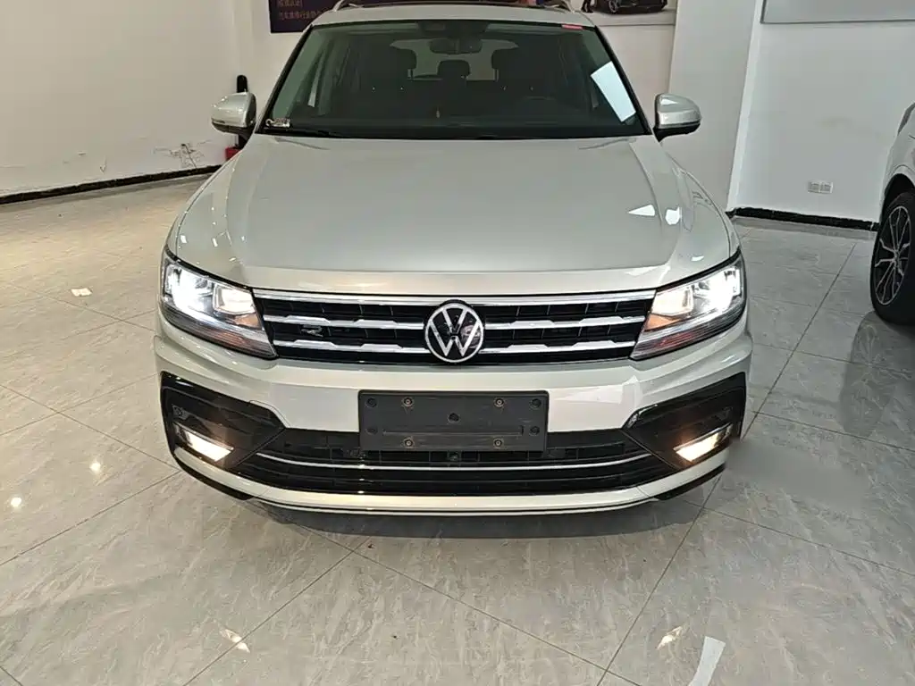 Volkswagen Tiguan L 2021 — фото 3