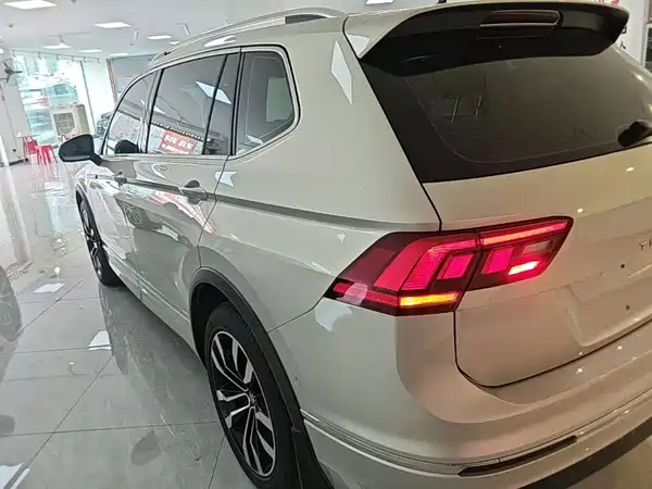 Volkswagen Tiguan L 2021