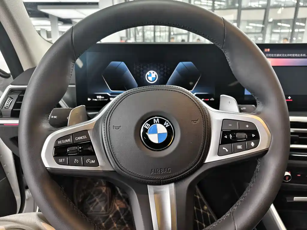 BMW 3 Series 2023 — фото 10