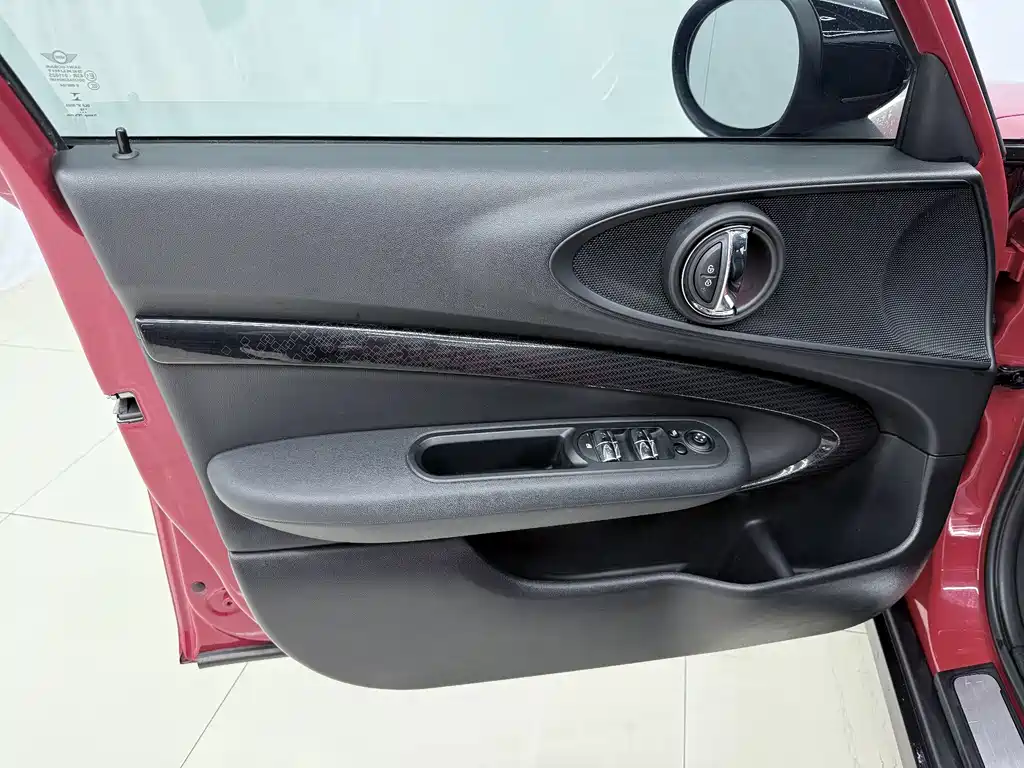 MINI Clubman 2019 — фото 15