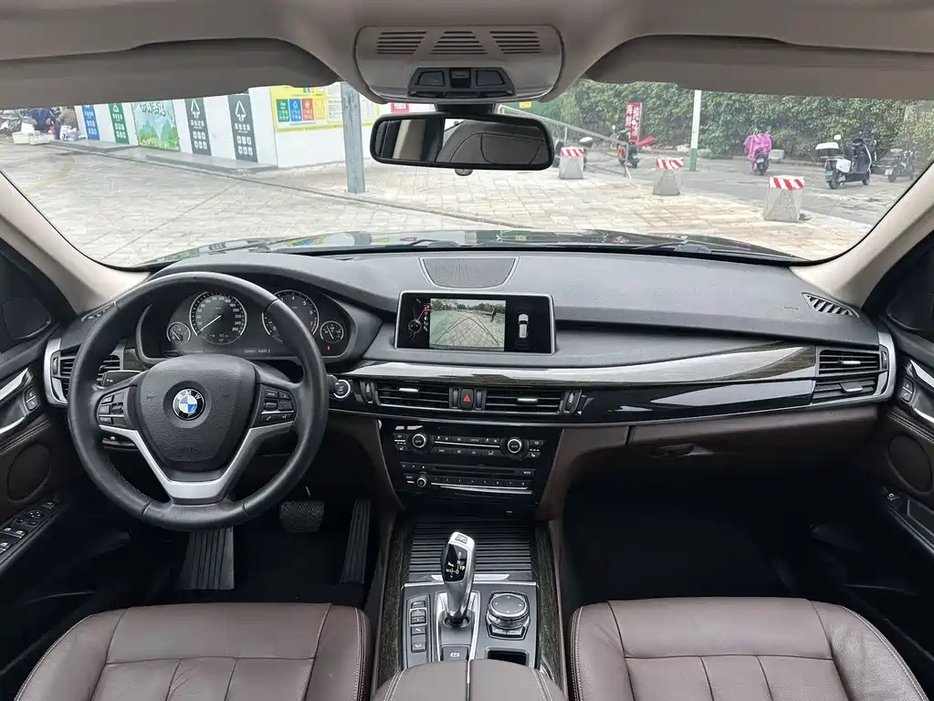BMW X5 2016 — фото 11