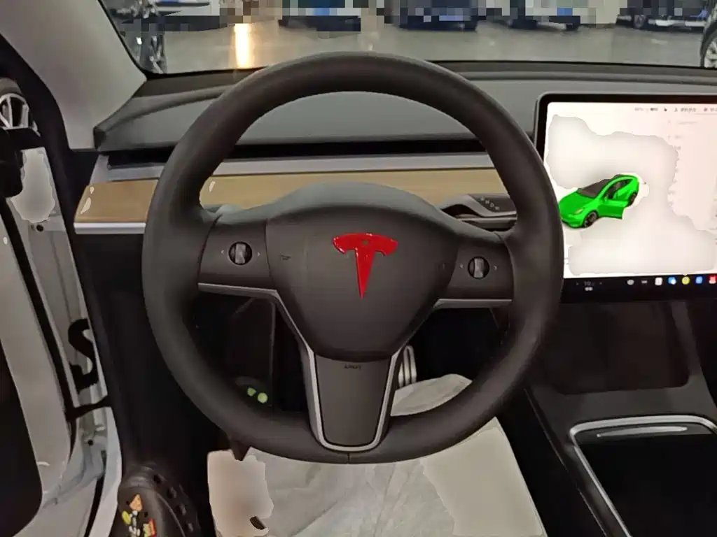 Tesla Model Y 2023 — фото 11