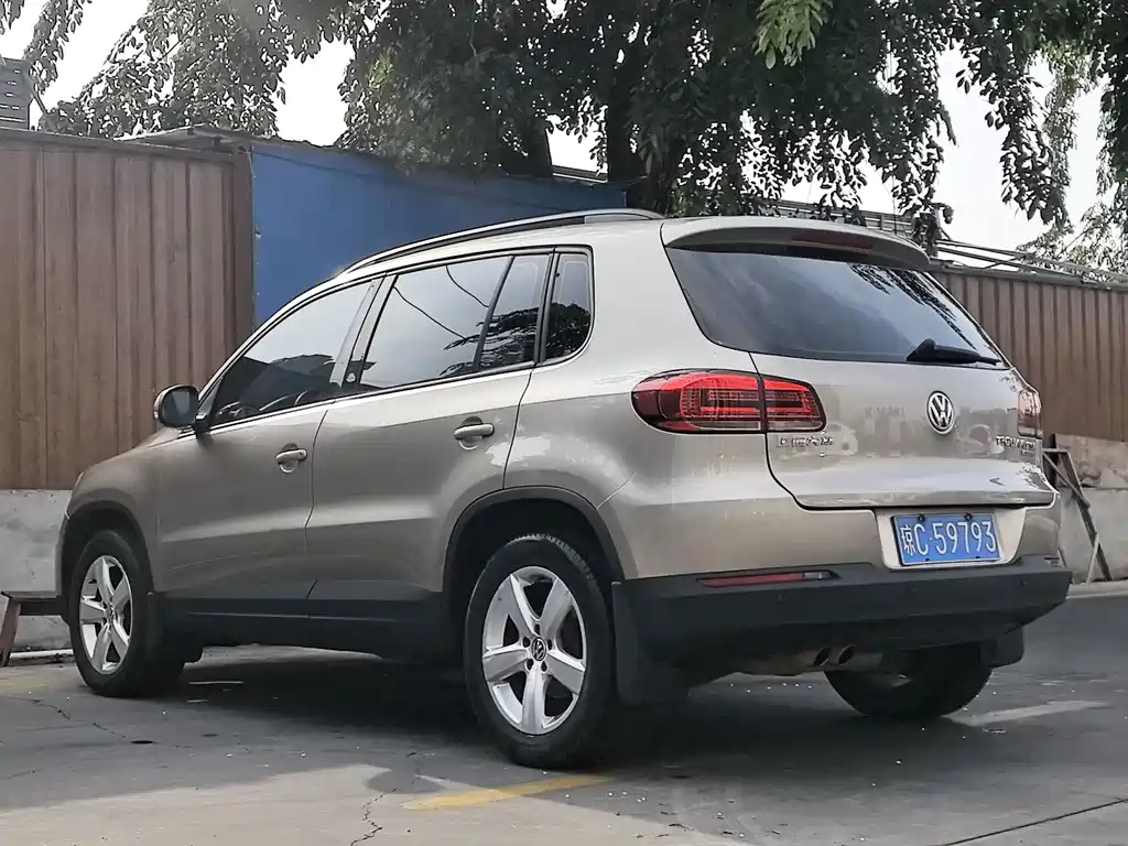 Volkswagen Tiguan 2014 — фото 9