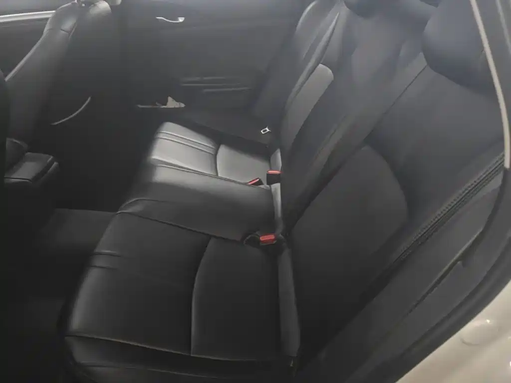Honda Civic 2020 — фото 17