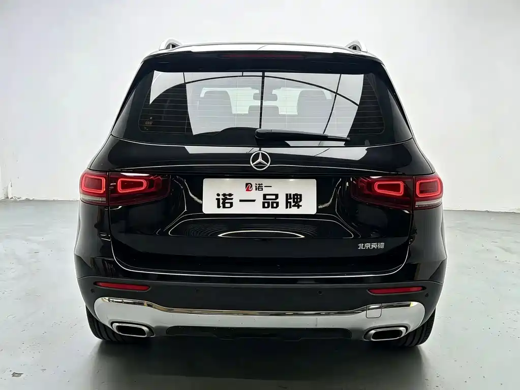 Mercedes-Benz GLB 2023 — фото 4