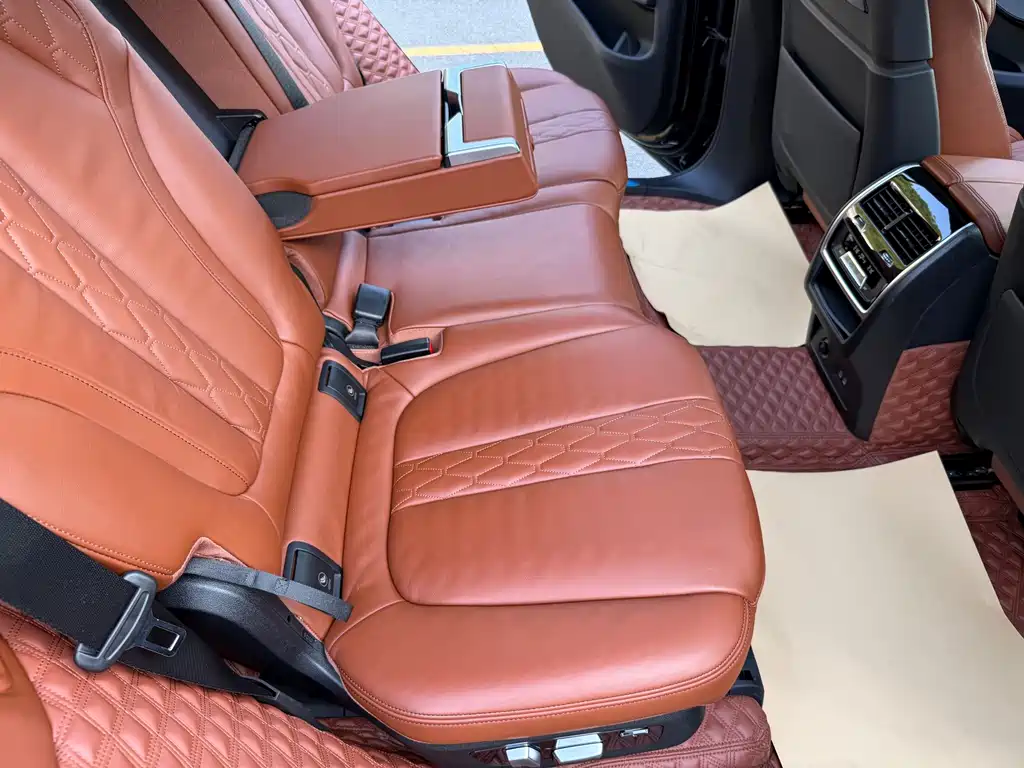 BMW X7 2021 — фото 18