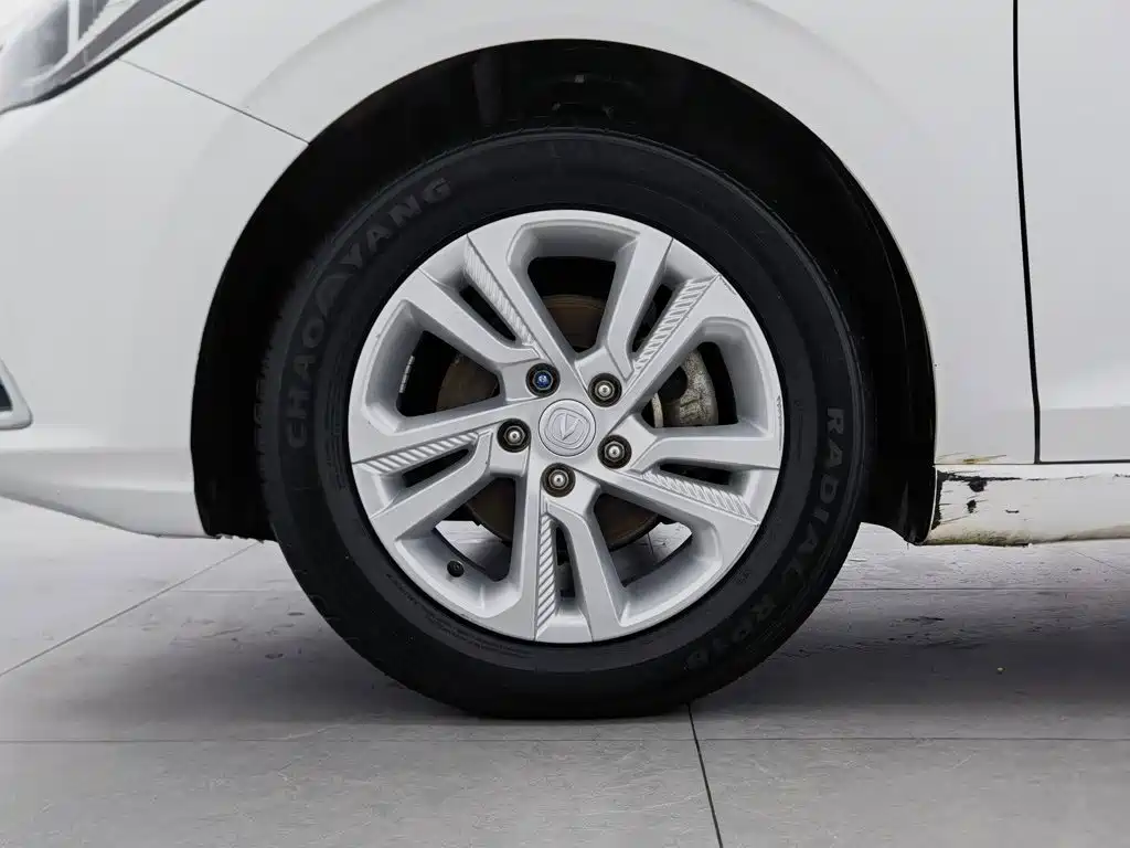 Changan Eado 2019 — фото 17