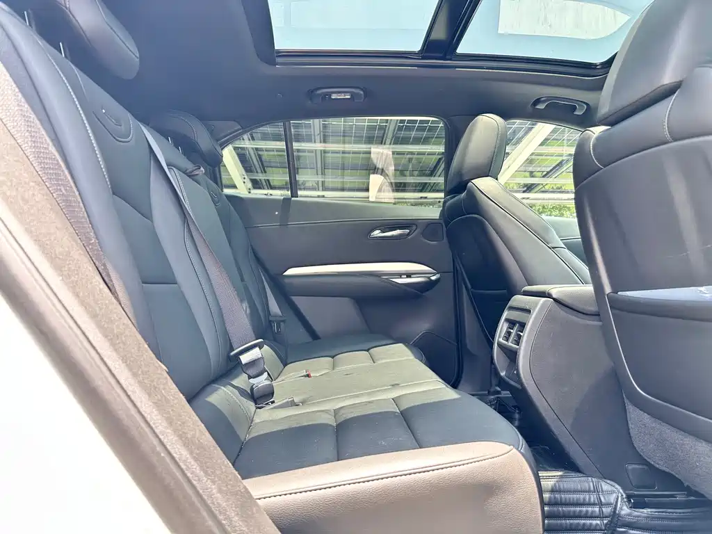 Cadillac XT4 2021 — фото 13