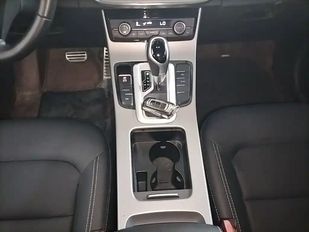 Geely Emgrand GS 2018 — фото 14