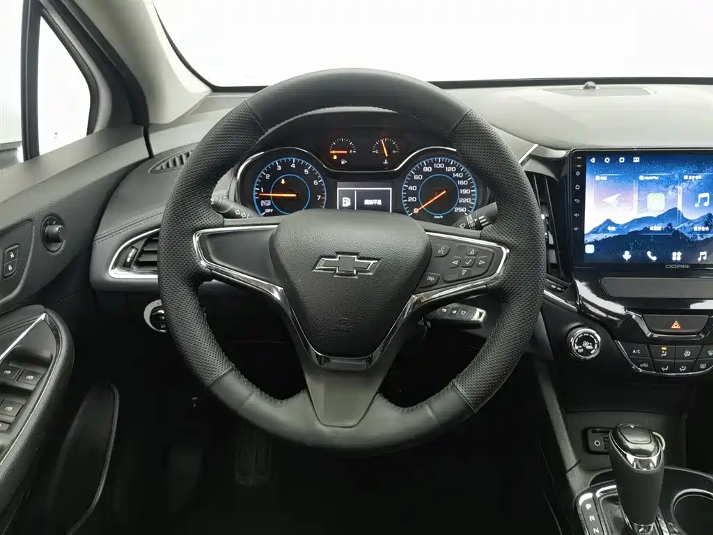 Chevrolet Cruze 2018 — фото 11