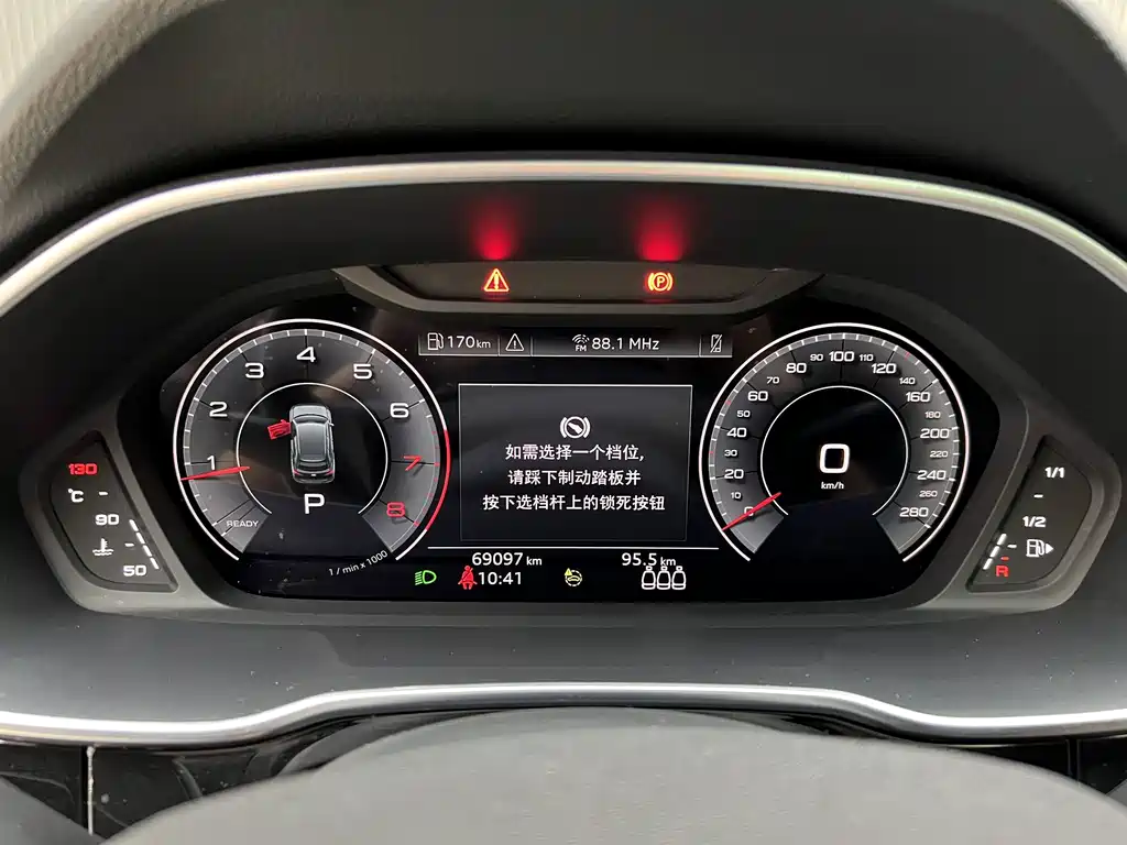 Audi Q3 2022 — фото 10