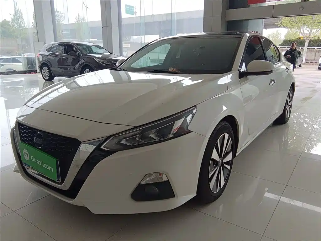 Nissan Teana 2021 — фото 1