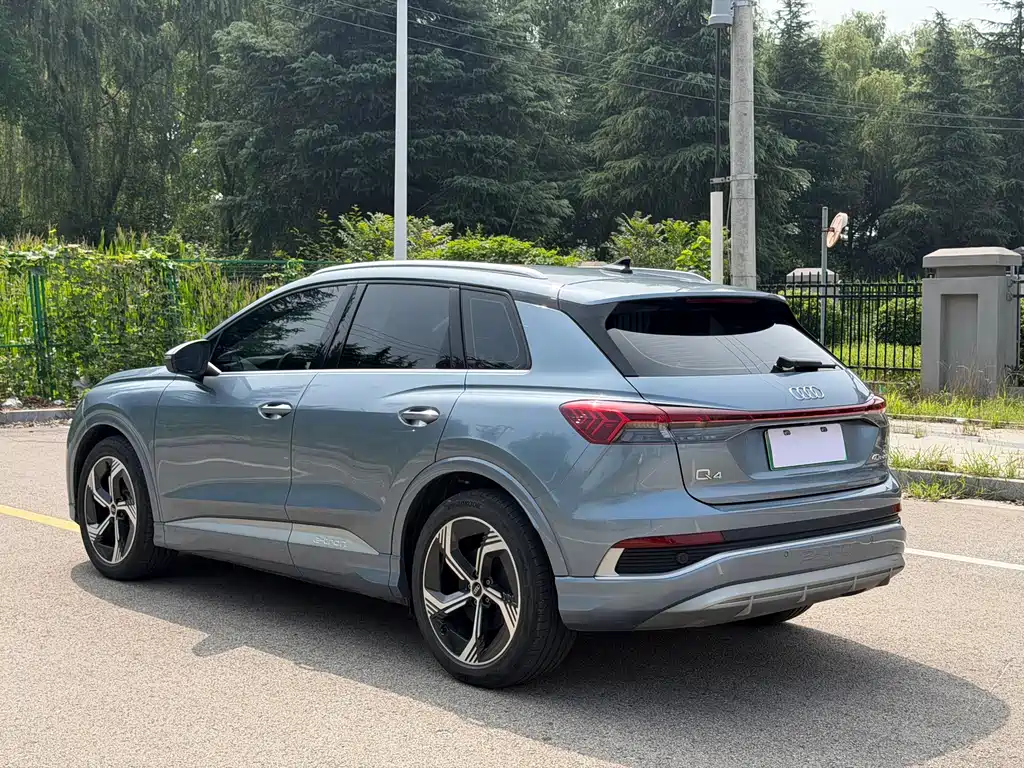 Audi Q4 E-Tron 2024 — фото 4