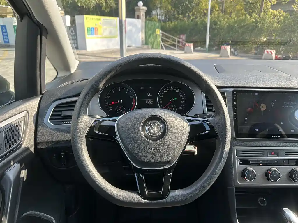 Volkswagen Golf Sportsvan 2019 — фото 13